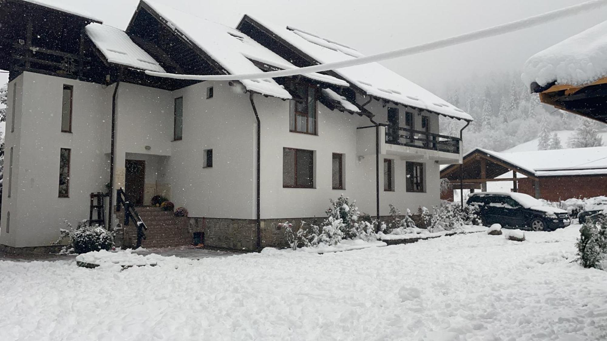 Casa Voronet Hotel Buitenkant foto